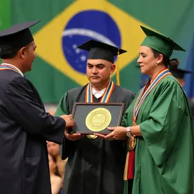 Educação recebe premiação nacional do Selo Ouro