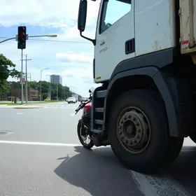 roda se solta de caminhão