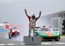 Vinicius Papareli conquista pódios na Stock Light