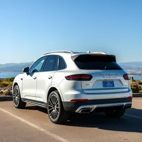 Porsche Cayenne elétrico